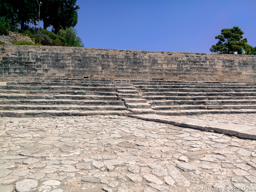 Escaliers du palais de Phaistos en Crète