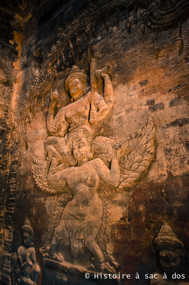 Vishnu montando un garuda, Prasat Kravan - Angkor