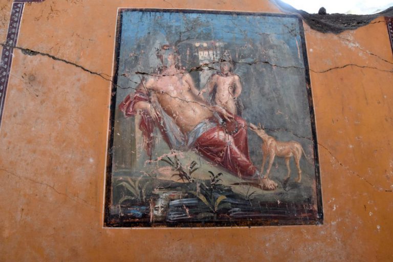Fresque de Narcisse excavée à Pompéi